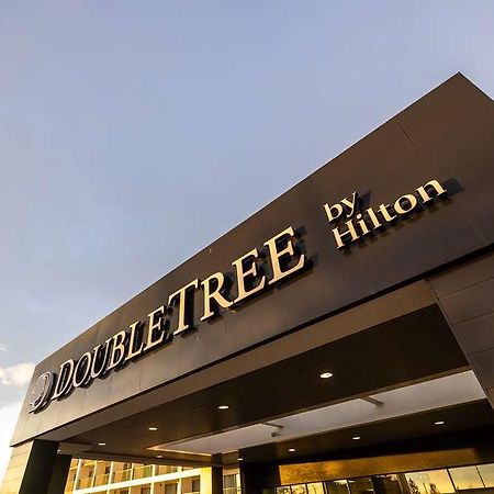 Doubletree By Hilton Calgary North Hotel Exterior photo
