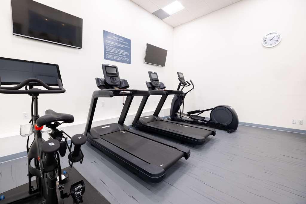 Doubletree By Hilton Calgary North Hotel Facilities photo